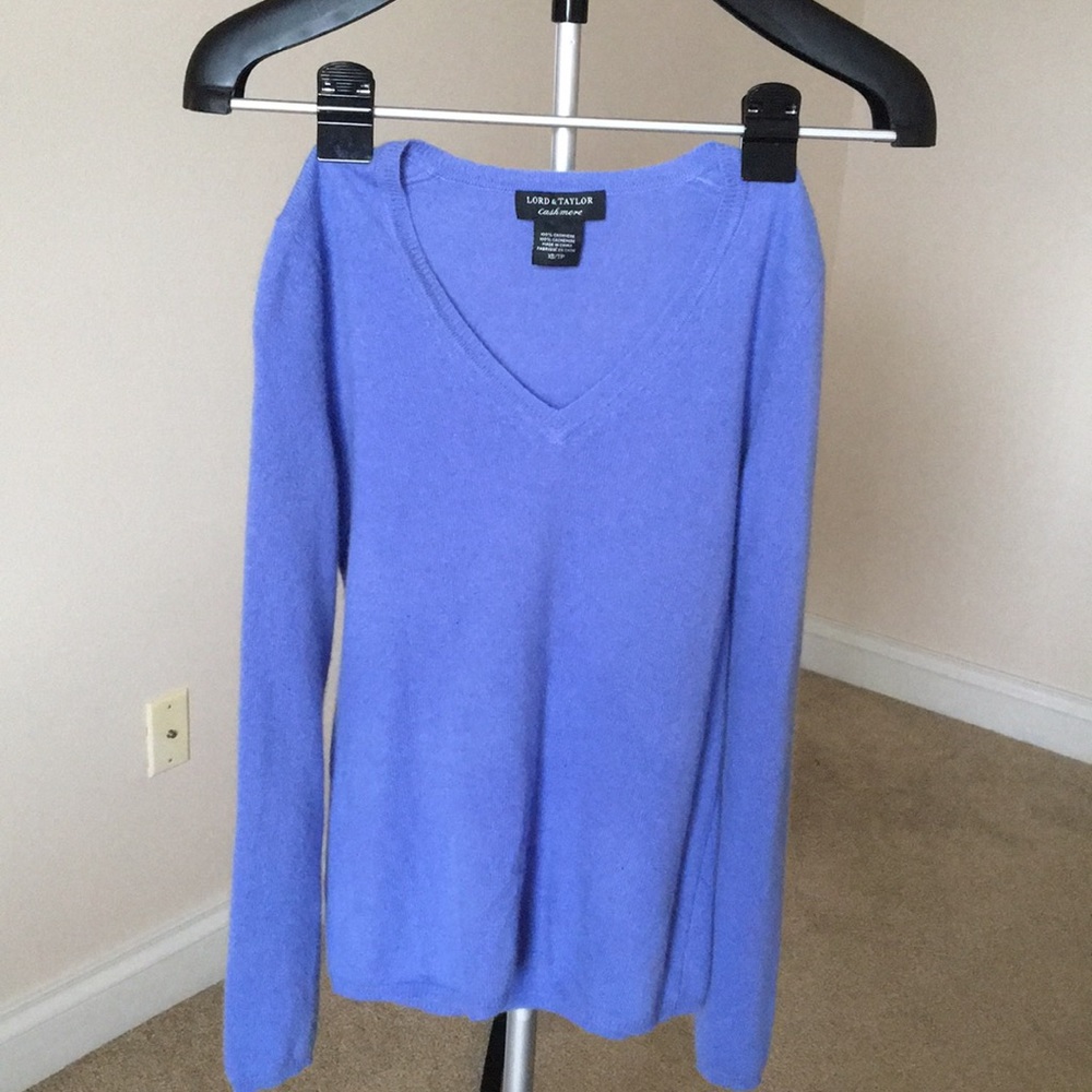 Lord & Taylor Cashmere sweater